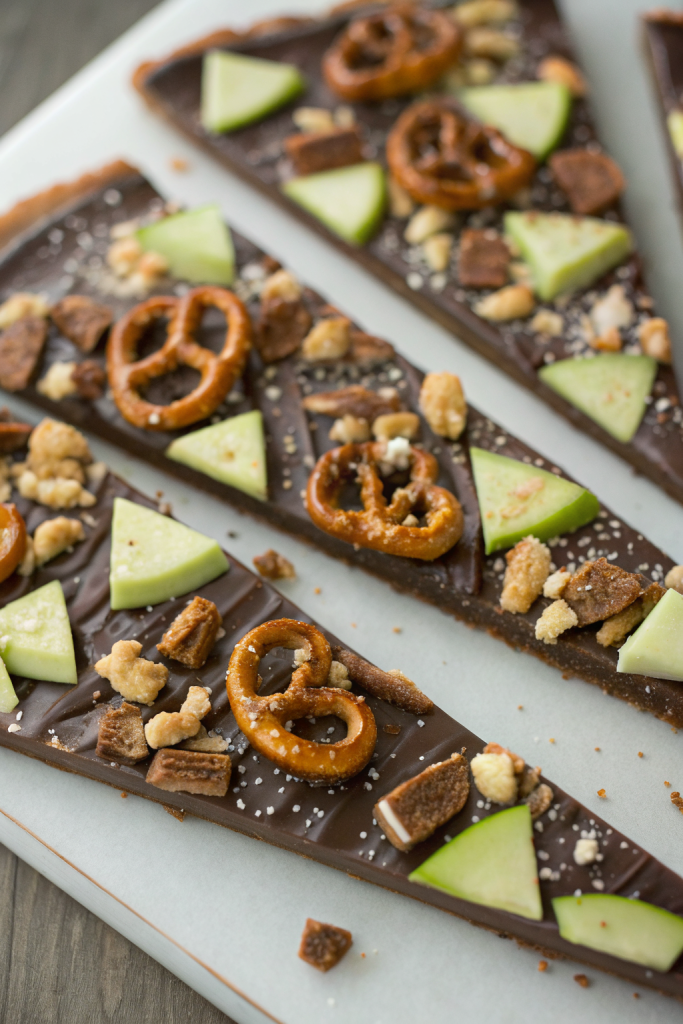 Caramel Apple Bark With Pretzels